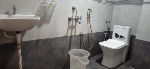 Dabagardens Hotel | Hotel O RR Residency