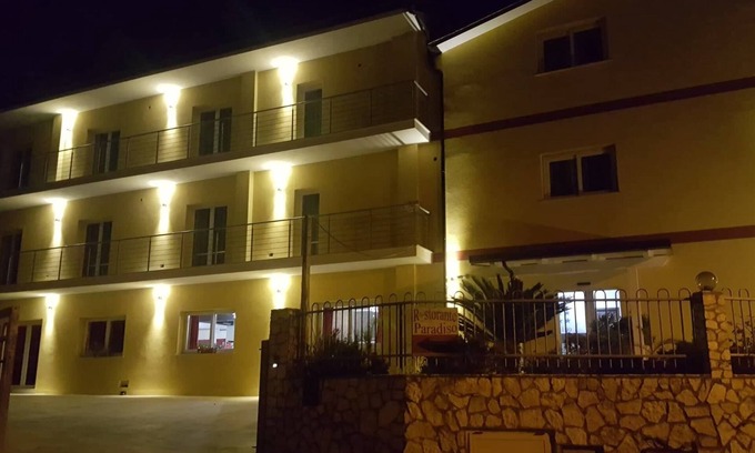 Falerna Hotel | Hotel Paradiso