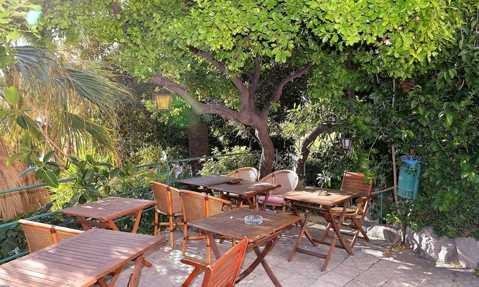 Ospedaletti Hotel | Hotel Petit Royal