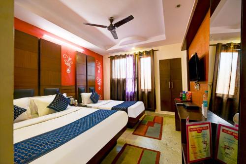 Paharganj Hotel | Hotel Re Pose Villa Walking Distance From New Delhi Railway Station and R K Ashram Metro Station