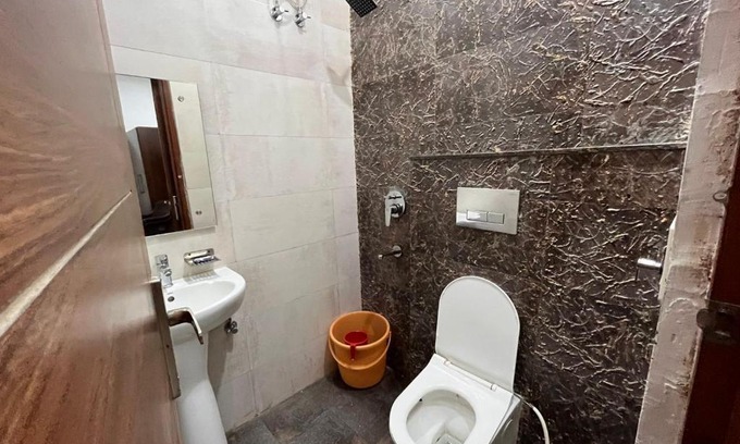 Chandigarh Hotel | Hotel Regency, Chandigarh
