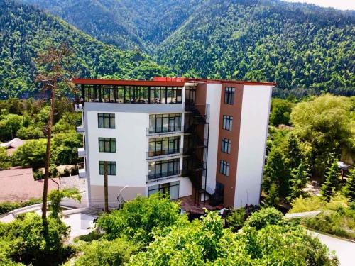 Likani Hotel | Hotel & Restaurant Emerald Borjomi