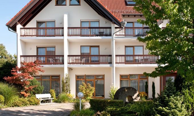 Waggershausen Hotel | Hotel Restaurant Waldhorn