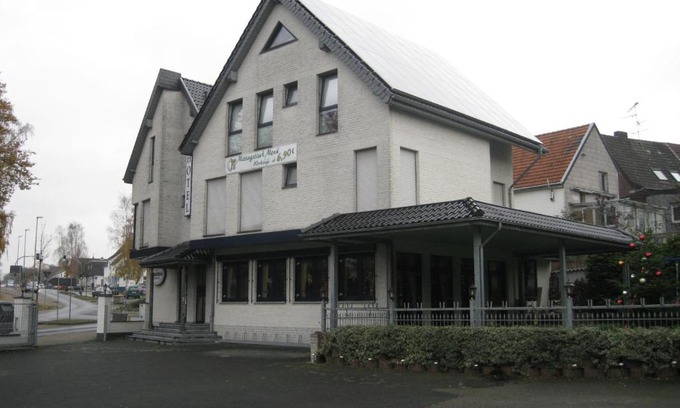 Wassenberg Hotel | Hotel Restaurant "Waldschänke"