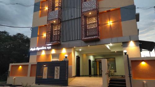 Tiruchirappalli Hotel | Hotel Rhythm Grand Suite