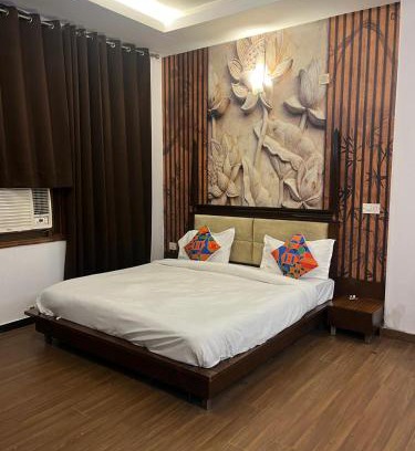 Kalkaji House | Hotel Rose Villa