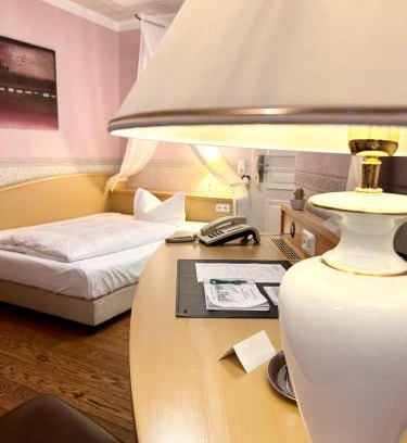 Zwenkau Hotel | Hotel Seehof Leipzig