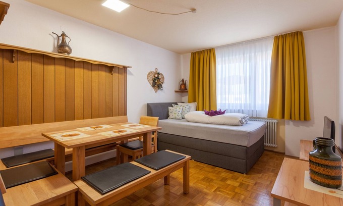 Aschach Apartment | Hotel - Seerose Ferienwohnung