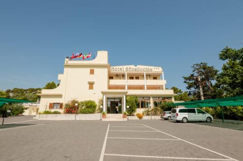Mandrione Hotel | Hotel Sfinalicchio
