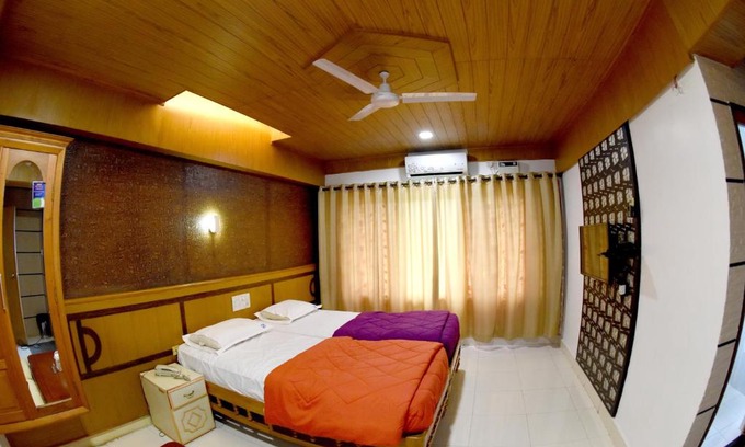 Udupi Hotel | Hotel Sharada International