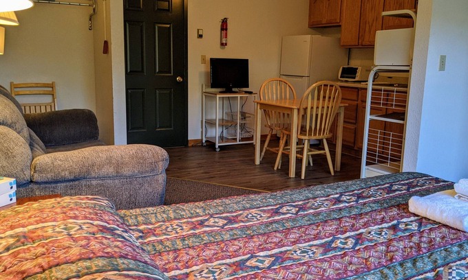 Almont Cabin | Hotel Style Lodge Room w/Kitchenette