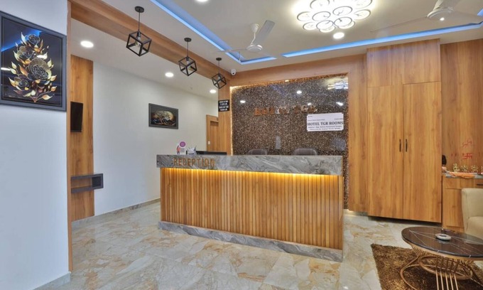 Palanpur Hotel | Hotel TGR Rooms