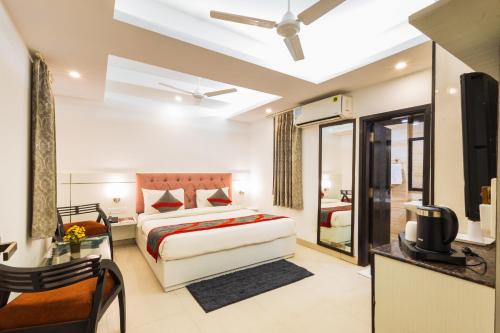 Karol Bagh Hotel | Hotel The Gold Inn - Walking Distance From Gaffar Market Karol Bagh Delhi