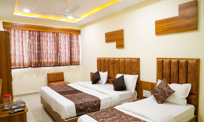 Ahmedabad Hotel | Hotel The Grand