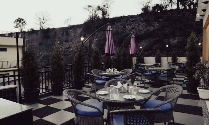 Kangra Hotel | Hotel The Mango Tree