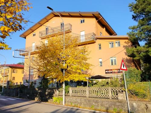 Lizzano in Belvedere Hotel | Hotel Veles