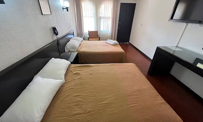 Morelia Hotel | Hotel Villa Capri, 2 camas dobles 4 Huéspedes