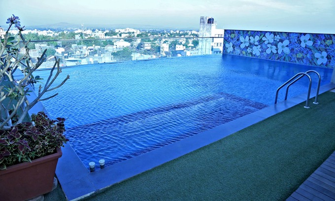 Kolhapur Hotel | Hotel Vrishali Executive Kolhapur