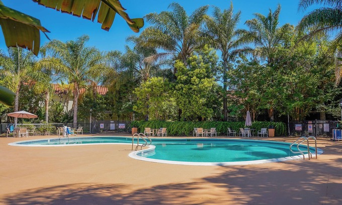 San Jose Hotel | Hotel with 150+ rooms less than 2 miles from the San Jose International Airport