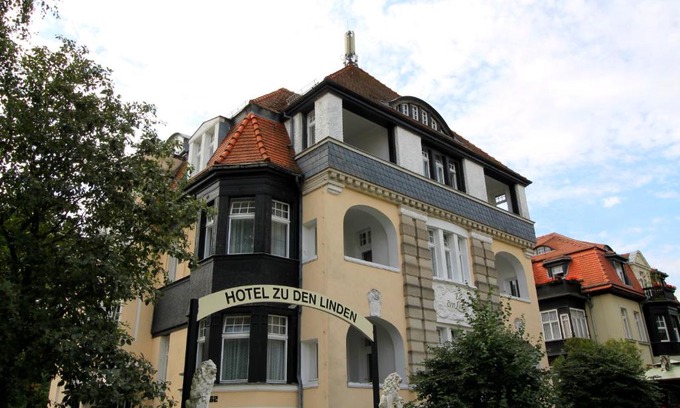 Weisser Hirsch Hotel | Hotel Zu den Linden