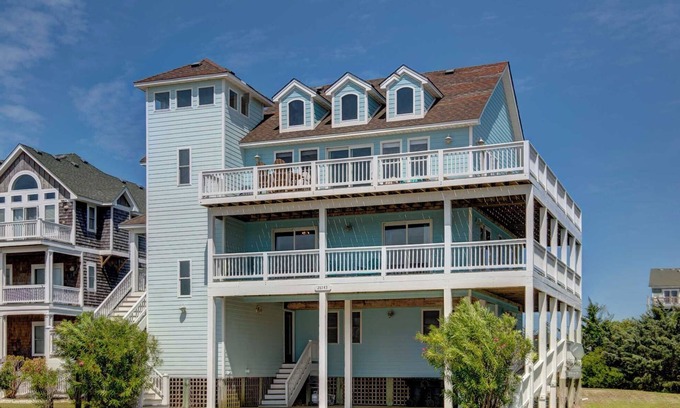 Wind Over Waves House | Hotter Otter-6 beds-private pool/hot tub-stunning sunsets-kid/pet friendly!