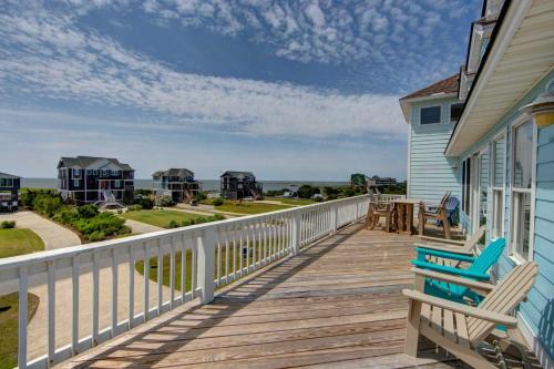 Wind Over Waves House | Hotter Otter-6 beds-private pool-kid/pet friendly-walk to beach!