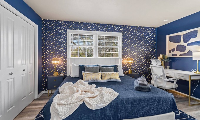 Hendersonville House | HotTub, FirePit, Pets, Pool Table, Outdoor Dining