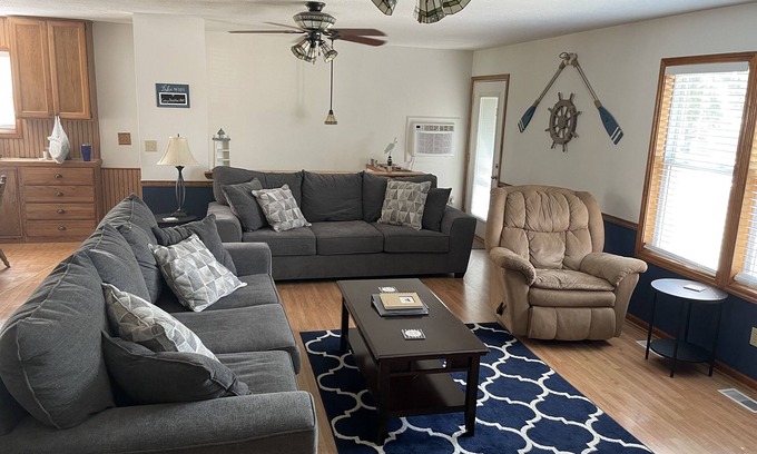 Houghton Lake House | Houghton Lake and Higgins Lake family adventures await!