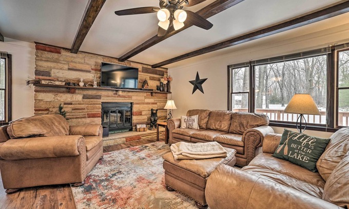 Houghton Lake Cottage | Houghton Lake Cottage Escape w/Patio!
