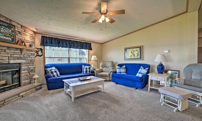 Houghton Lake House | Houghton Lake House w/Fire Pit - 2 Mi to Trails!