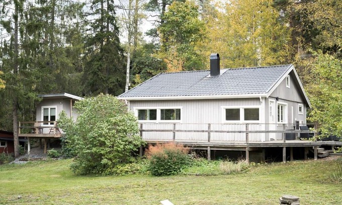Vidja House | house 20min from sthlm c, 250meters to lake