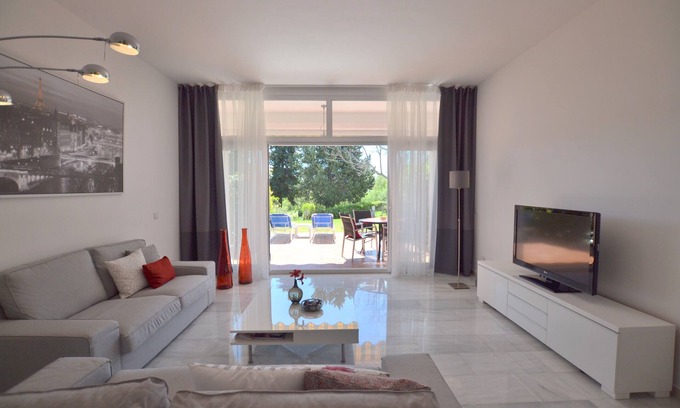 Marbella House | House, 3 terraces, directly on golf course, swimming pool, tennis. Close to beach