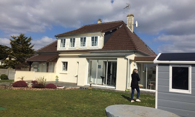 Denneville House | House 30m from the beach - 11 to 15 people - sea view from the first floor - dogs accepted