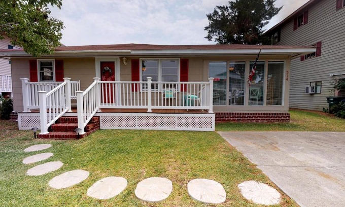 Cherry Grove Beach House | House 314
