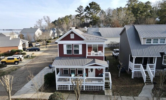 Leesburg House | House # 55 On Lake Time (no pets)