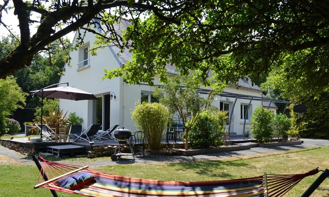 Pluguffan House | House 8 pers. ideally located between Quimper / Pont l'Abbé and the beaches