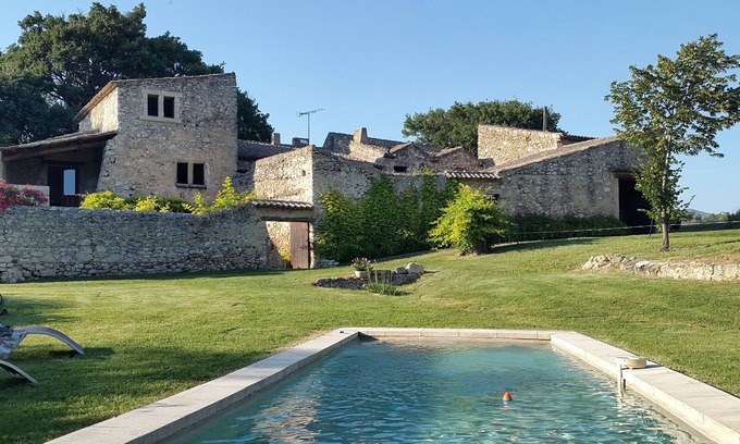 Merindol House | House adjoining a magnificent Provence farmhouse in the Luberon