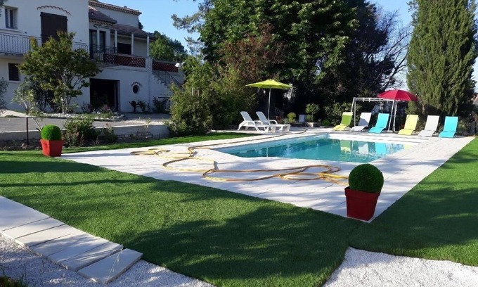 Rousson House | House and pool 6 to 8 people