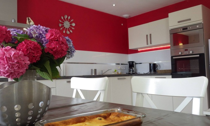 Argol House | House at the entrance of the Crozon Presq'1 km from the sea, Wifi, 4 pers