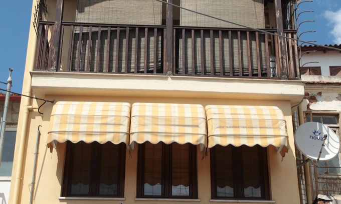 Ano Poli House | House at the ramparts