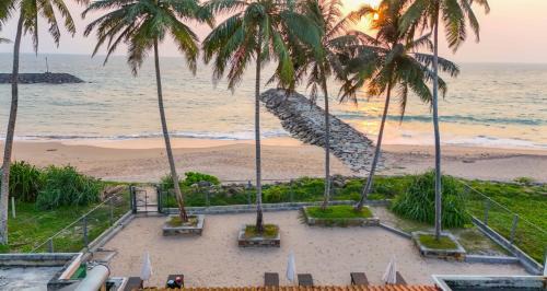 Hikkaduwa House | House by The Sea Hikka