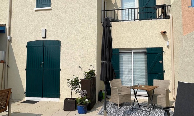 Gruissan Villa | House chic by the sea 1 min walk to the beach Plage du Grazel newly renovated