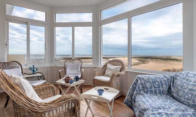 Loire-Atlantique House | House for 12 - Sea view - La Bernerie beach