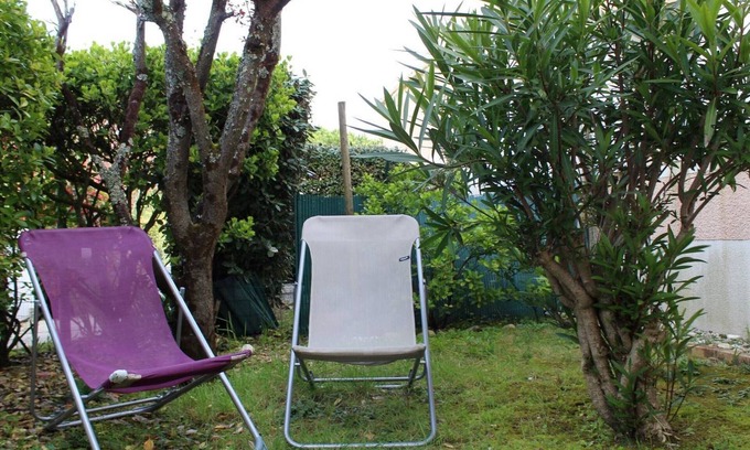 La Remigeasse House | House for 5 near beach with garden, parking