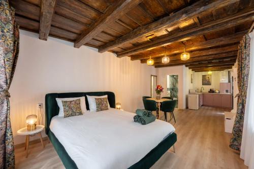 Sighisoara Apartment | House Four