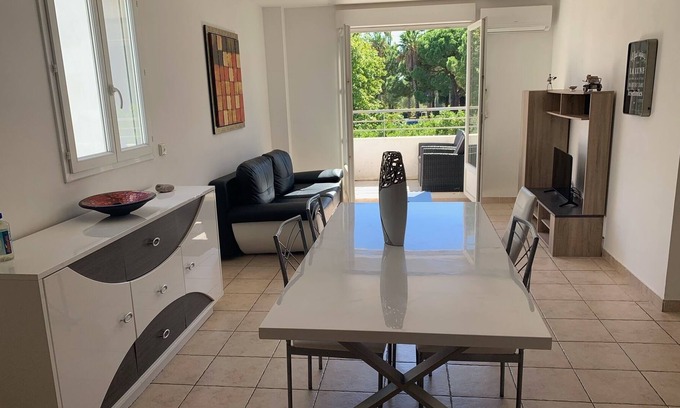 Biguglia Apartment | House