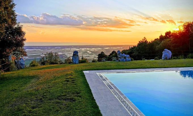 Vicopelago Condo | House Gelsomino in Tuscany (LUCCA) with Pool, garden and spectacular sea view