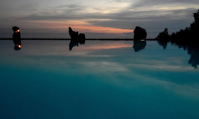 Vicopelago Apartment | House Girasole in the country with Pool, garden and spectacular sea view