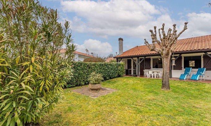 Sanguinet House | House in Sanguinet for 3 people, 200m from lake, terrace and garden