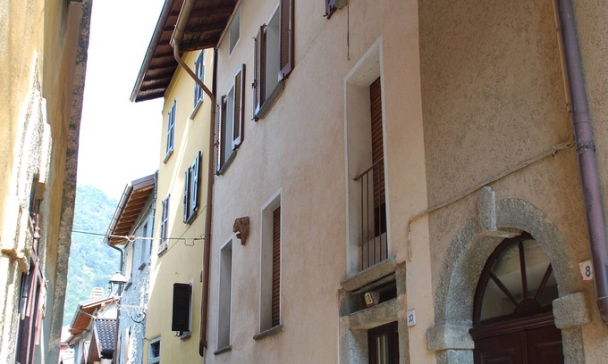 Cerano d'Intelvi House | House in the center of Cerano d'Intelvi 5 km from Lake Como